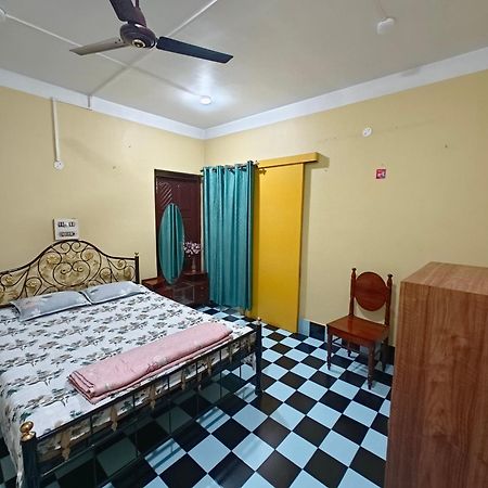 Anjali Homestay - 10 Mins From Airport Sziliguri Kültér fotó
